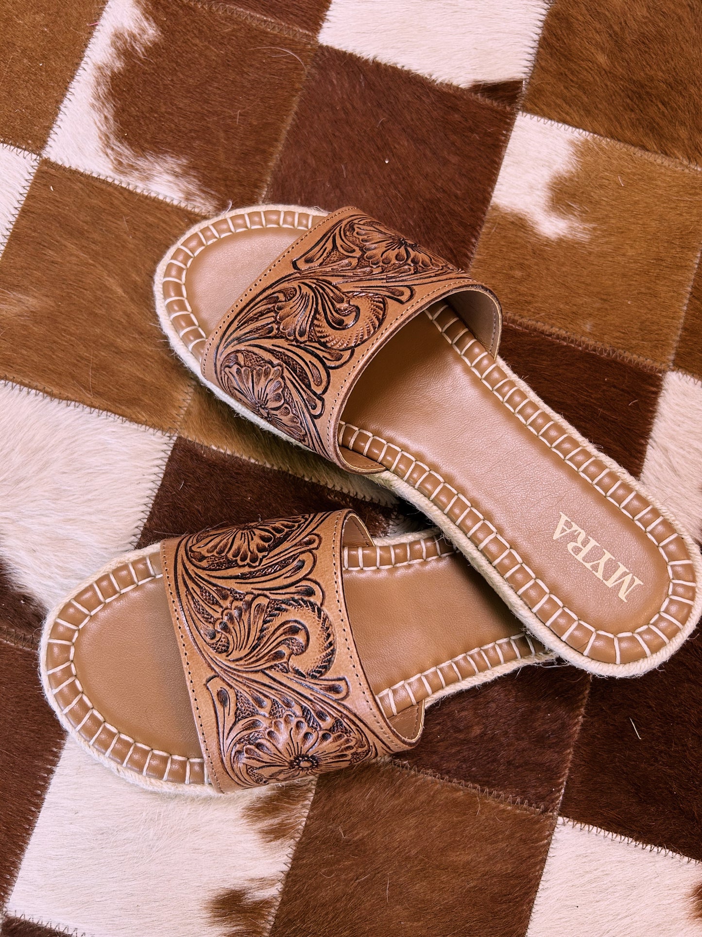 Myra Horizon Creek Slides