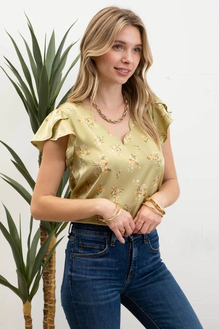 Scallop Neckline with Tulip Sleeve. *2 COLORS*