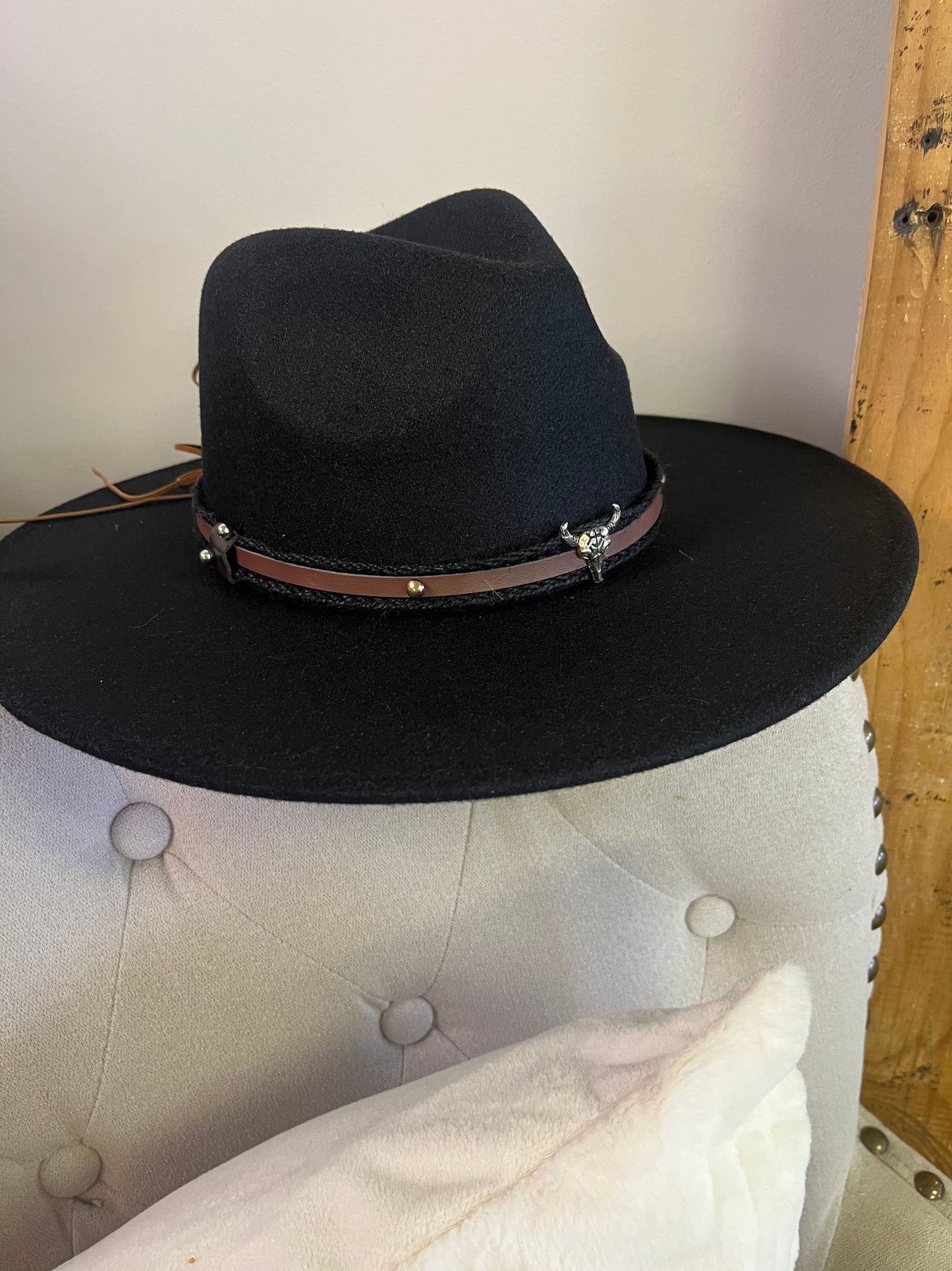 Black Felt Wide Brim Fedora Hat