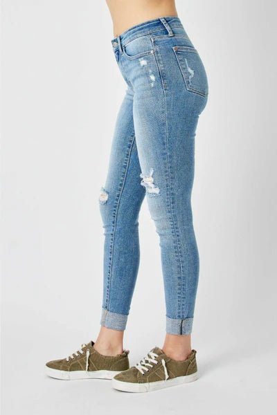 Judy Blue Mid Rise Skinnies